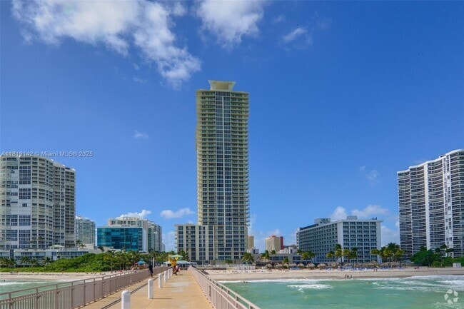 Building Photo - 16699 Collins Ave Unit 2107 Rental
