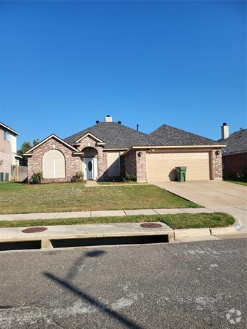 Building Photo - 7711 Rochester Ln Rental