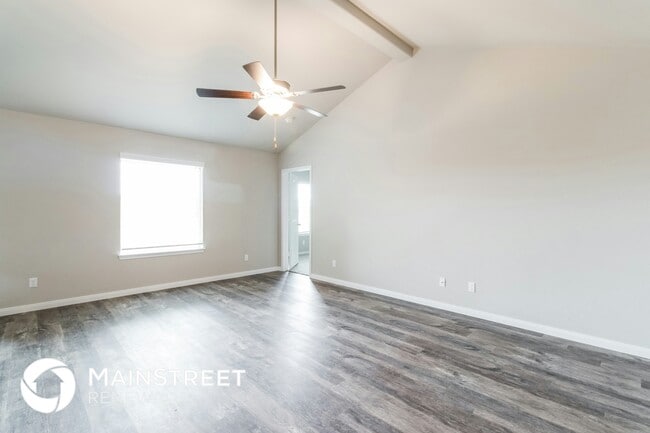 Photo - 916 NW 6th St