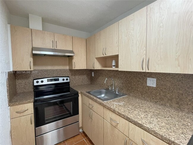 Photo - 4721 NW 7th St Unit 104-12