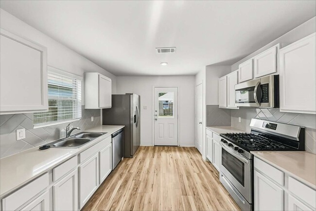 Photo - 18776 Faustina Way