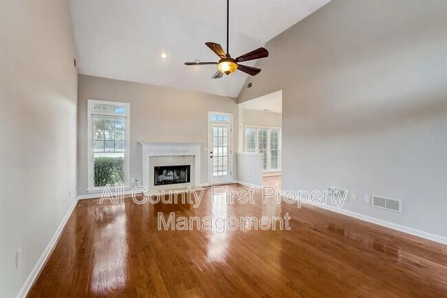 Photo - 3550 Golfe Links Dr