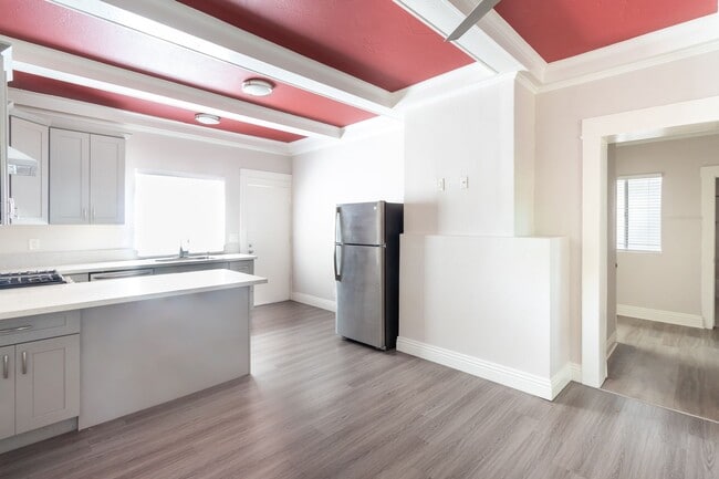 Photo - 338 E 7th St Unidad #350