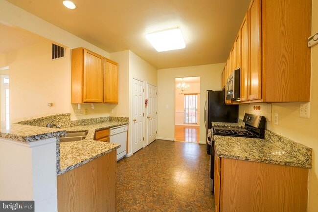 303 Highland Ridge Ave