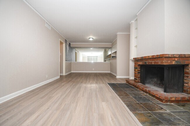 Photo - 2585 Marilee Ln Unidad 2