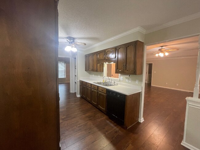 Photo - 1400 Courtland Dr