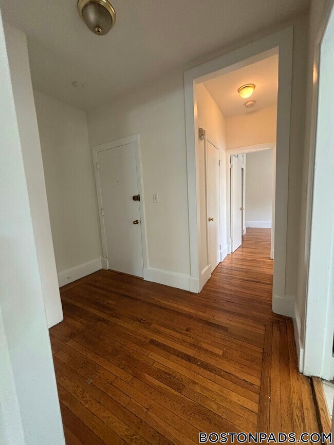 Photo - 1539 Beacon St Unit 16