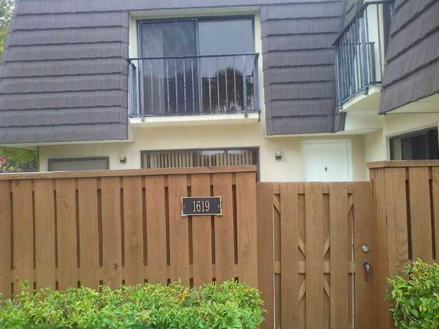 Building Photo - 1619 16th Ct Rental
