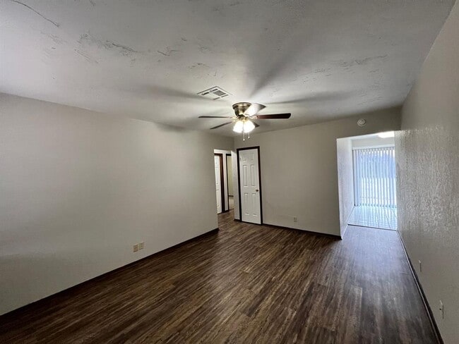 Photo - 752 W Forest Dr