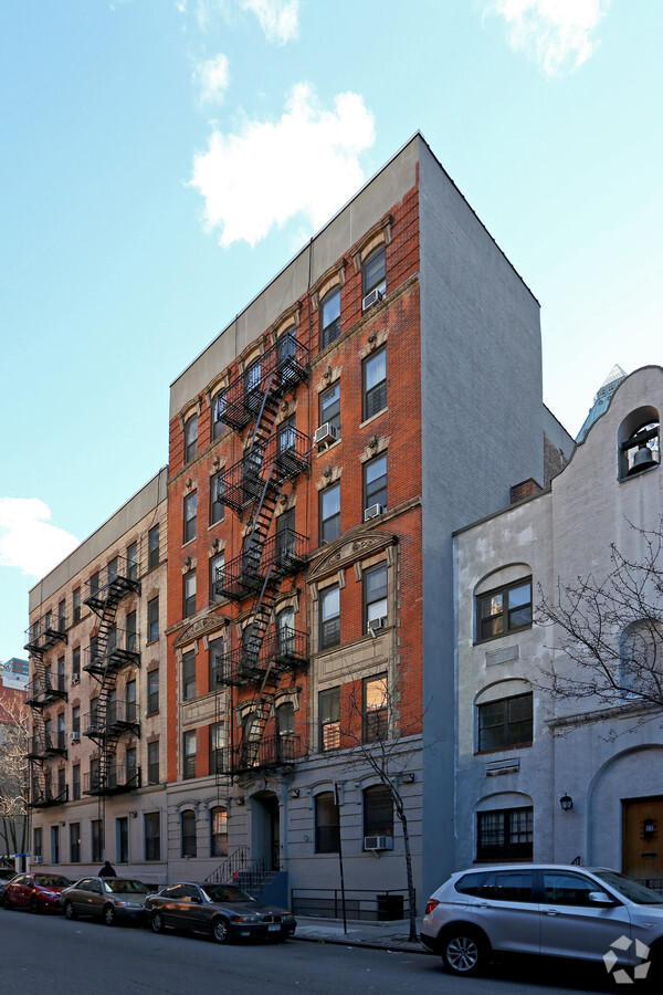 Photo - West 53rd Street Apartments