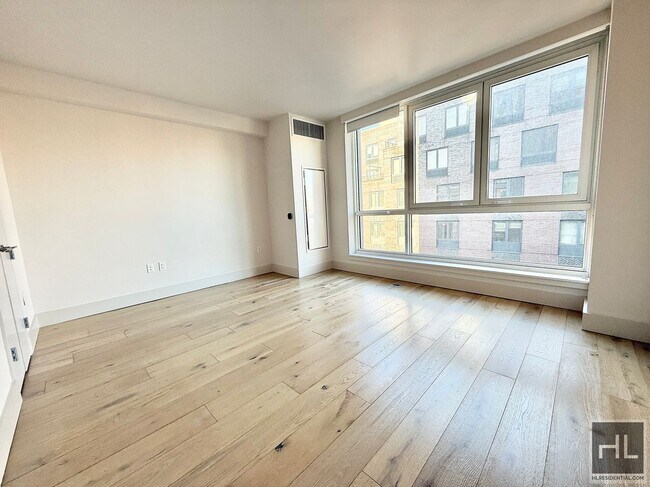 Photo - EAST 2ND ST Unit 5A