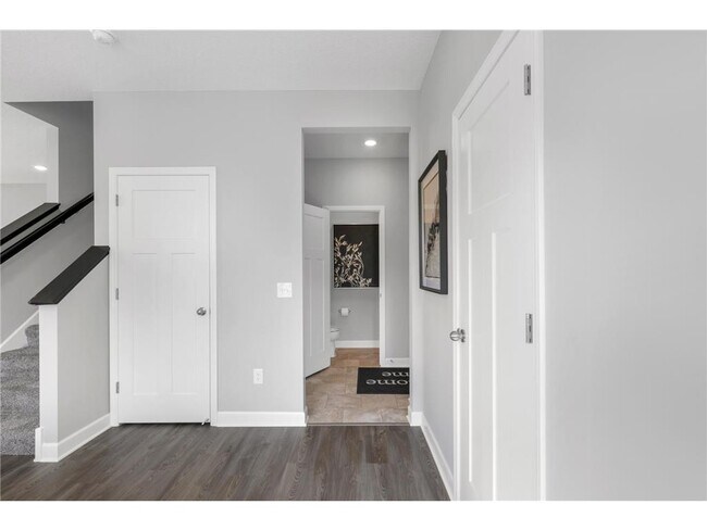 Photo - 9393 4th St N