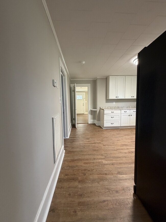 Photo - 140 Dillon St