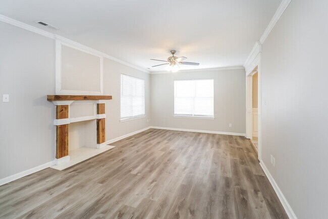 Photo - 15924 Lawyers Rd