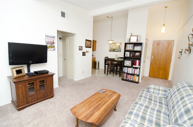 Photo - 1016 Chester Rd