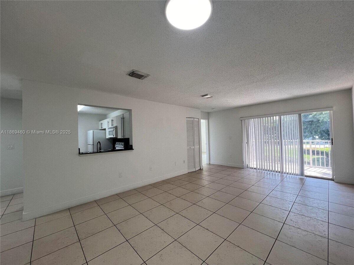 Photo - 4704 NW 114th Ave Condo Unit 204-1