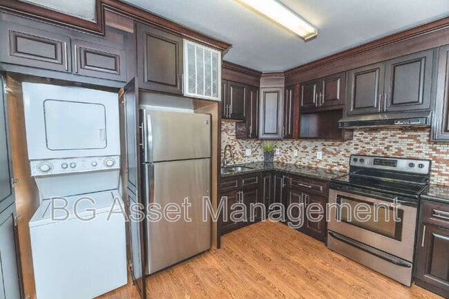 Photo - 1459 MacArthur Blvd Unit 43