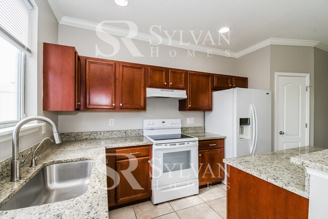 Photo - You'll love this well maintained townhouse!