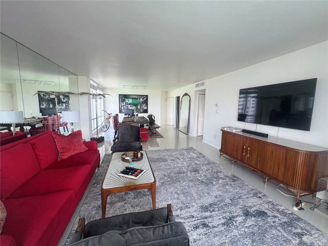 Photo - 5750 Collins Ave