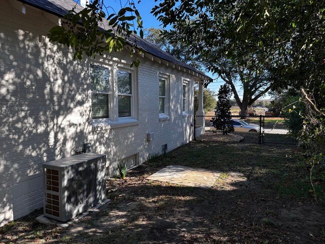 Photo - 1703 N Monroe St