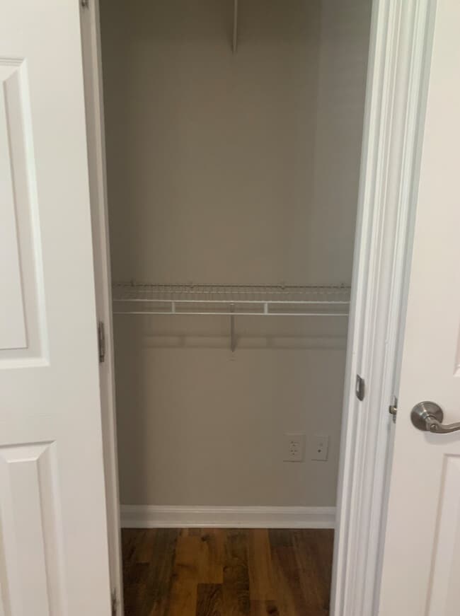 Brickettwood Apartments