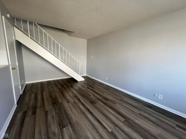 Photo - 6436 Lupine Terrace