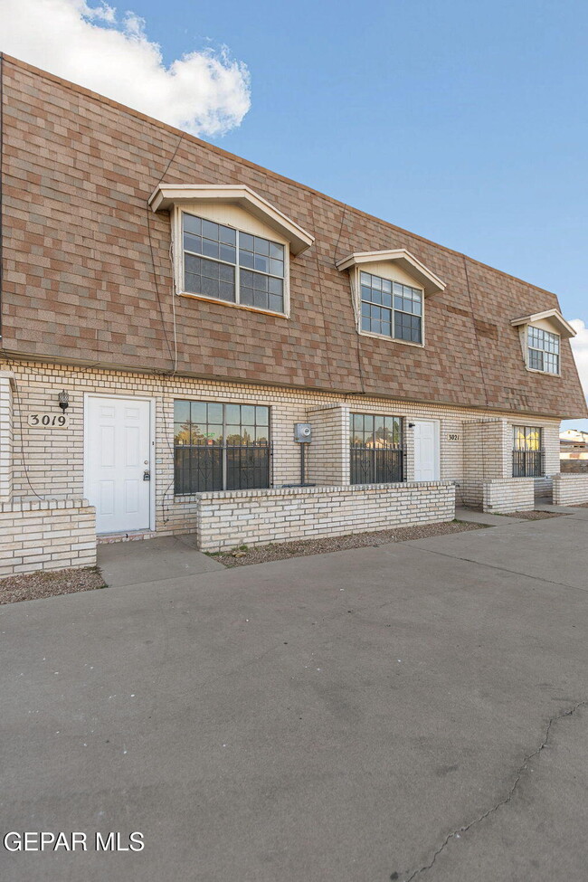 Photo - 3019 E Glen Dr