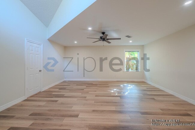 Photo - 4031 Leeshire Dr