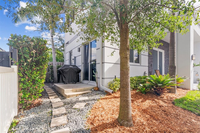 Photo - 1110 NE 14th Ave