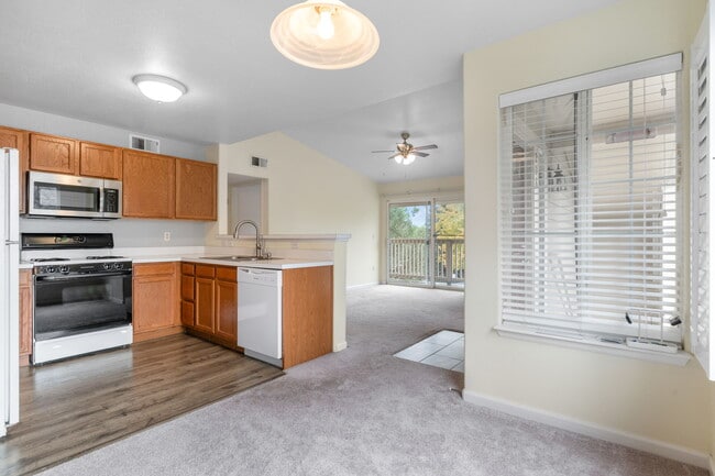 Building Photo - 9934 E Carolina Cir Unit 204