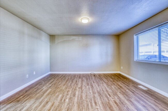 Selkirk Apartments