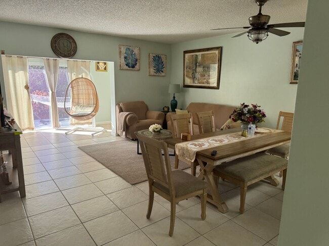 Photo - 8617 Pluto Ter