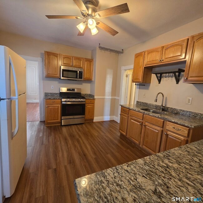 142 Oakland Terrace Unit 2