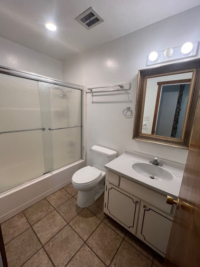 Photo - 3 bed 2.5 bath Lodge Style Duplex