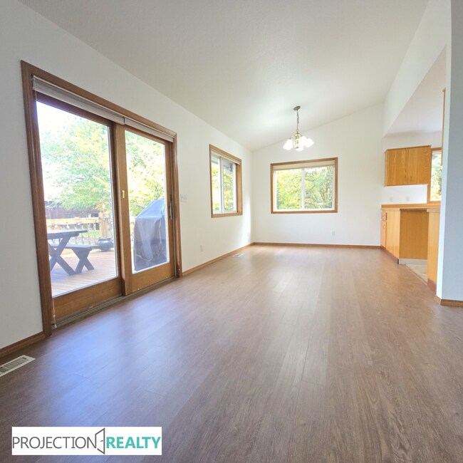 Photo - 34371 Church Rd