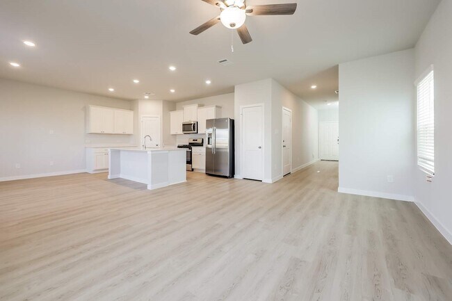 Photo - 20043 Briarcliff Pk Ln