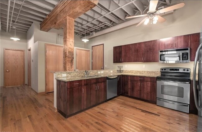 Photo - 635 W Lakeside Ave Unidad 503