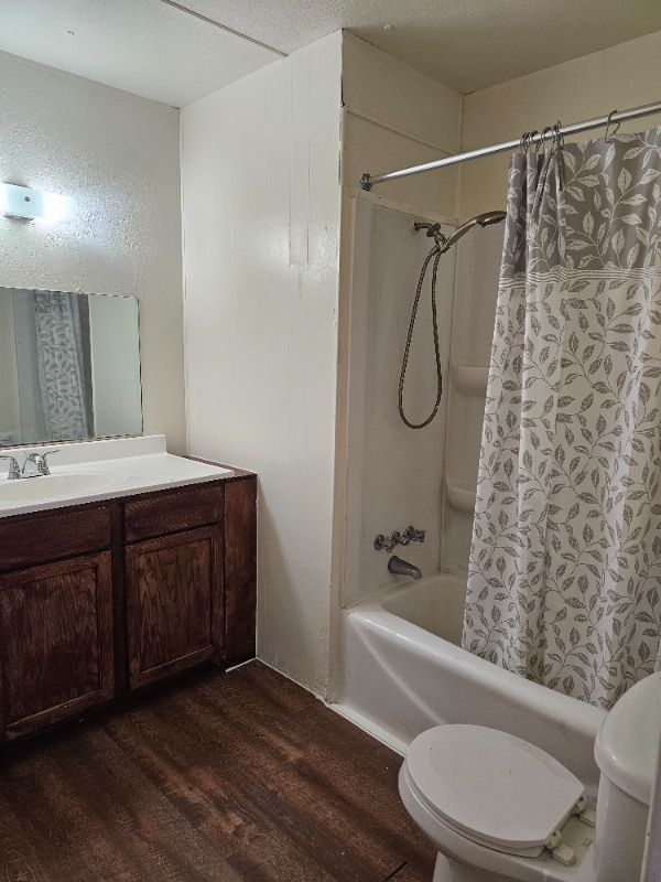 Photo - 413 Miller St