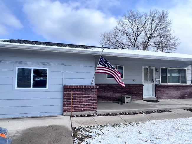 Photo - 9430 Green Ct Townhome