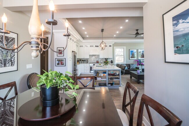 Photo - 441 E Oakwood Blvd Unit 3