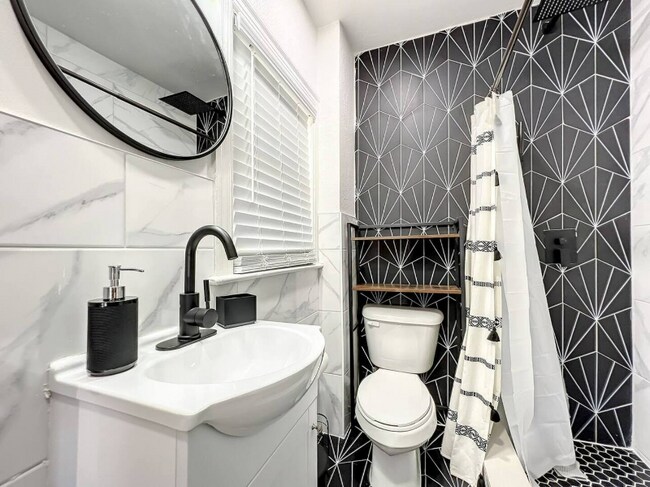 Photo - 1829 Hollenbeck Dr Unit 3