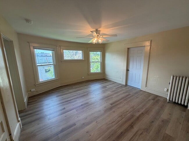 Photo - 611 Kellogg Ave