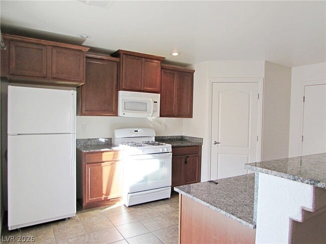 Photo - 10424 Madagascar Palm St