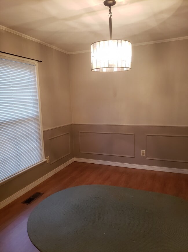Dining room - 1319 W Daytona Dr Unit 1