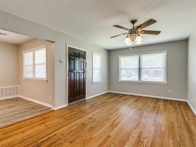 Photo - 710 Highland Pkwy