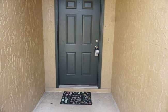 Photo - 2 Bedroom 2 Bath Townhome Near NAS Jax. No Additional Monthly Fees