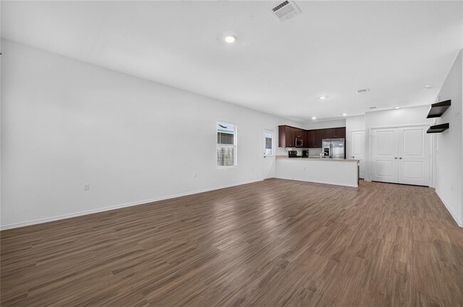 Photo - 2521 Forgetmenot Ln