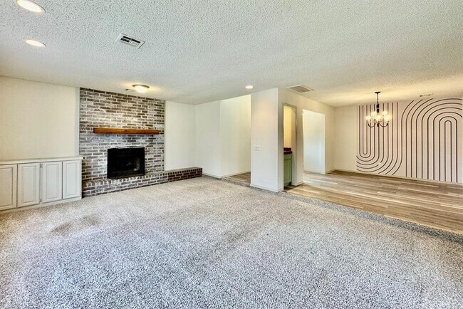 605 NW 138th St