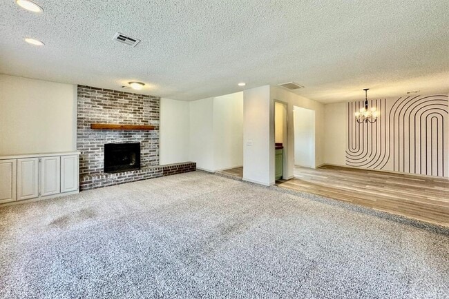 Photo - 605 NW 138th St