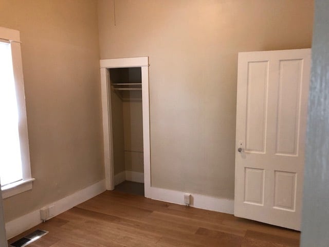 Photo - 475 E 7th St